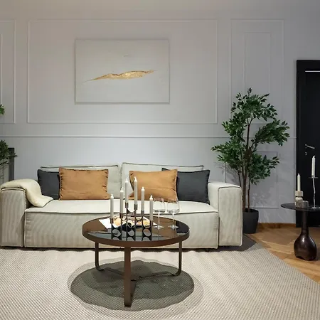 Epic 4br Luxe Boulevard Near Rosetti Square & Old Town * Bucarest