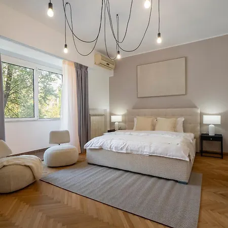 Epic 4br Luxe Boulevard Near Rosetti Square & Old Town Appartement Bucarest