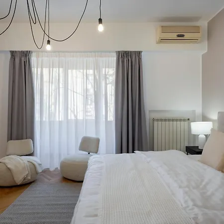 Epic 4br Luxe Boulevard Near Rosetti Square & Old Town *