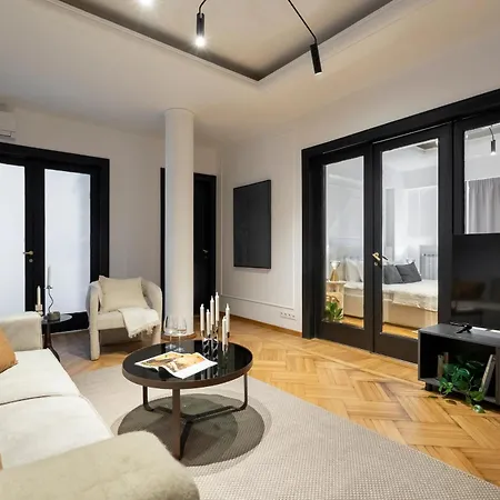 Epic 4br Luxe Boulevard Near Rosetti Square & Old Town Lägenhet