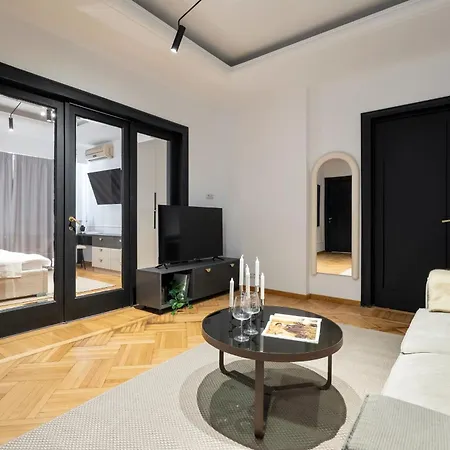 Epic 4br Luxe Boulevard Near Rosetti Square & Old Town * Bukarest