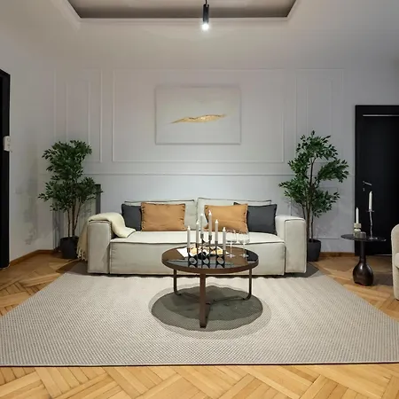 Epic 4br Luxe Boulevard Near Rosetti Square & Old Town Bukarest