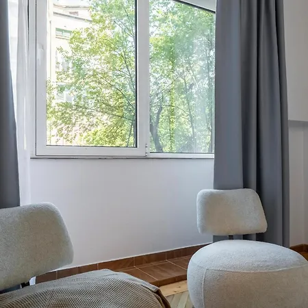 Epic 4br Luxe Boulevard Near Rosetti Square & Old Town *