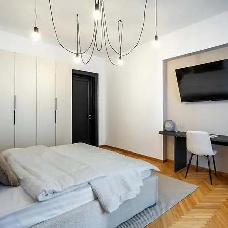 Epic 4br Luxe Boulevard Near Rosetti Square & Old Town アパート