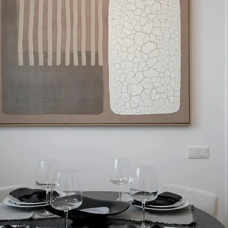 Epic 4br Luxe Boulevard Near Rosetti Square & Old Town Appartement Bucarest