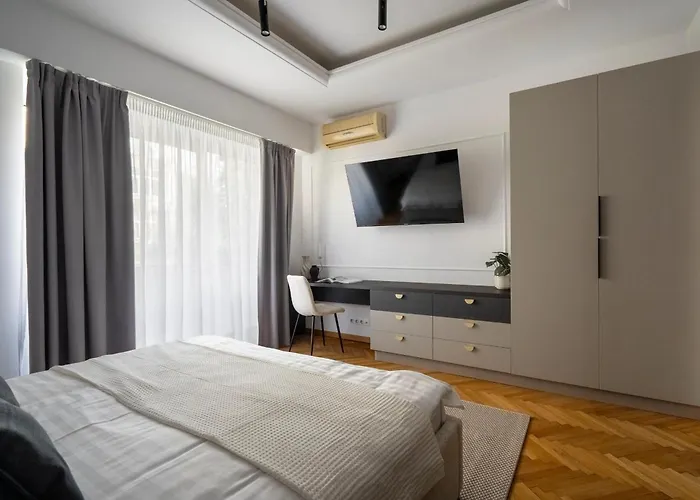 Epic 4br Luxe Boulevard Near Rosetti Square & Old Town 公寓 布加勒斯特