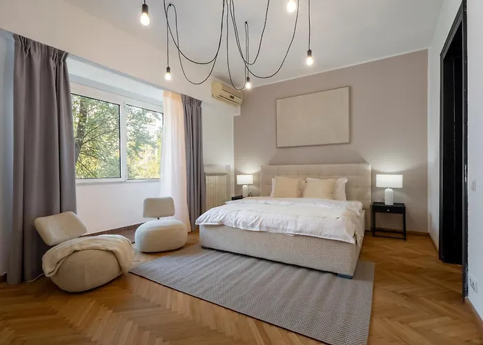 Epic 4br Luxe Boulevard Near Rosetti Square & Old Town 公寓 布加勒斯特