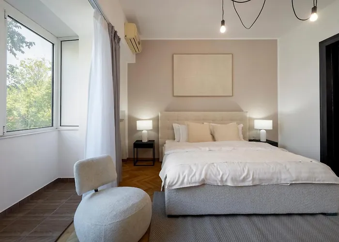 Epic 4br Luxe Boulevard Near Rosetti Square & Old Town Βουκουρέστι