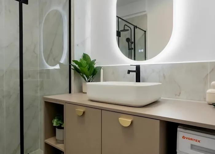 Epic 4br Luxe Boulevard Near Rosetti Square & Old Town