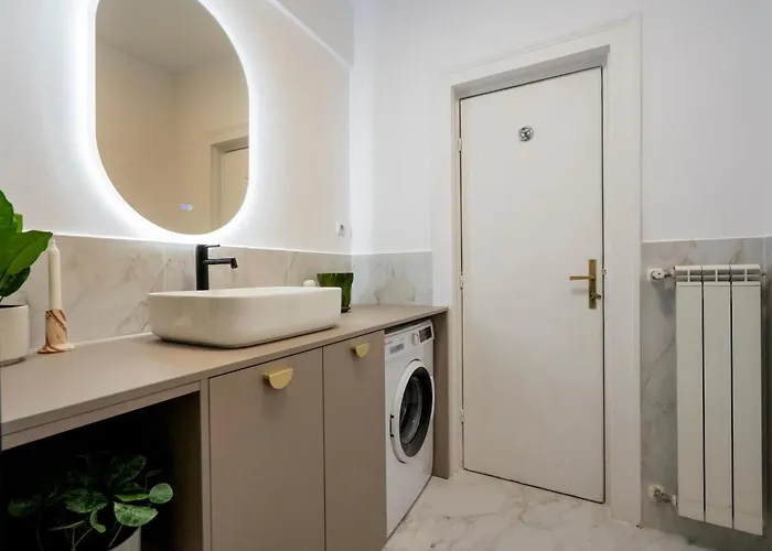 Epic 4br Luxe Boulevard Near Rosetti Square & Old Town *