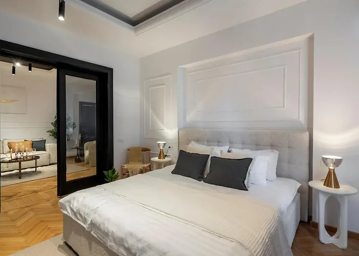 公寓 Epic 4br Luxe Boulevard Near Rosetti Square & Old Town 布加勒斯特