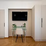 Epic 4br Luxe Boulevard Near Rosetti Square & Old Town * Bucureşti