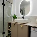 Epic 4br Luxe Boulevard Near Rosetti Square & Old Town