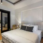 Apartament Epic 4br Luxe Boulevard Near Rosetti Square & Old Town Bucureşti