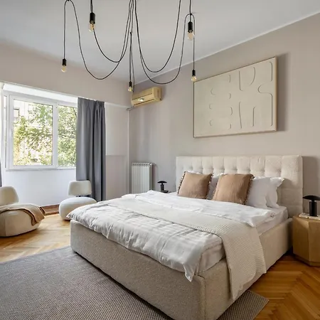 Epic 4br Luxe Boulevard Near Rosetti Square & Old Town * Bucarest