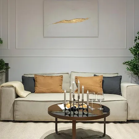 Epic 4br Luxe Boulevard Near Rosetti Square & Old Town * Bucarest