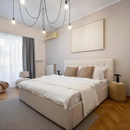 Epic 4br Luxe Boulevard Near Rosetti Square & Old Town * Bucarest