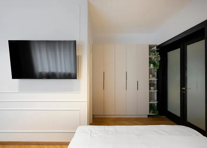 Epic 4br Luxe Boulevard Near Rosetti Square & Old Town * Bucarest
